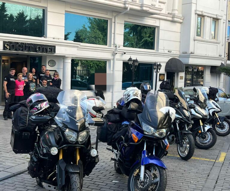 ΤΕΣΣΕΡΙΣ (4) + ΜΙΑ (1) ΝΥΧΤΕΣ ΣΤΗΝ ΚΩΝΣΤΑΝΤΙΝΟΥΠΟΛΗ 29/09-04/10/2024